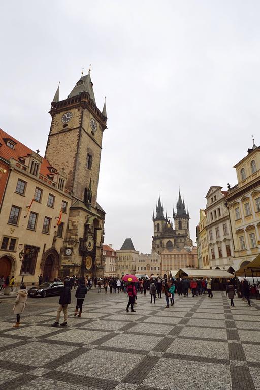 شقة براغ  في Cozy Flat By The Astronomical Clock المظهر الخارجي الصورة