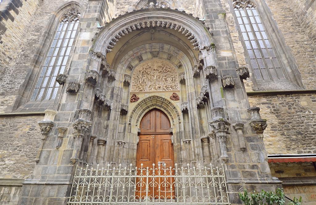 شقة براغ  في Cozy Flat By The Astronomical Clock المظهر الخارجي الصورة