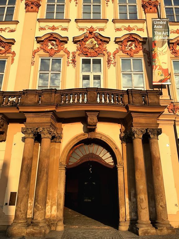 شقة براغ  في Cozy Flat By The Astronomical Clock المظهر الخارجي الصورة
