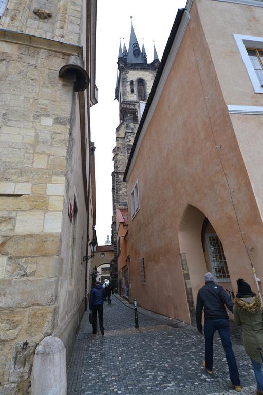 شقة براغ  في Cozy Flat By The Astronomical Clock المظهر الخارجي الصورة