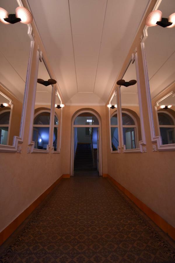 شقة براغ  في Cozy Flat By The Astronomical Clock المظهر الخارجي الصورة